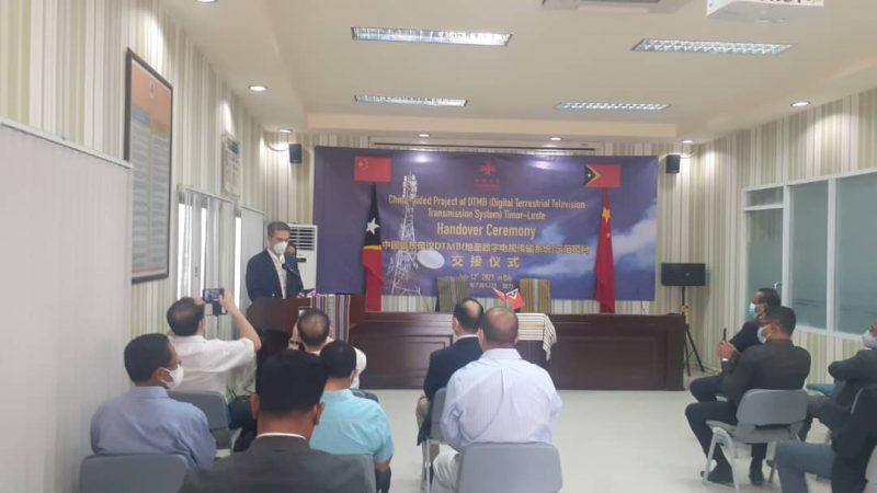 Chinese Ambassador hands over the DTTTS project to the TL government