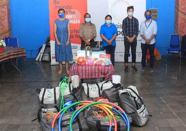 UNICEF-MSSI offer mental health equipment  to NGO  FUTURU