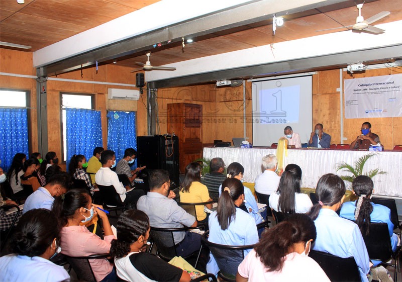 CECA realizes international colloquium to foster scientific research