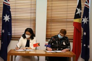 Minister of Foreign Affairs Adaljiza Magno meets her Australian counterpart Marise Payne