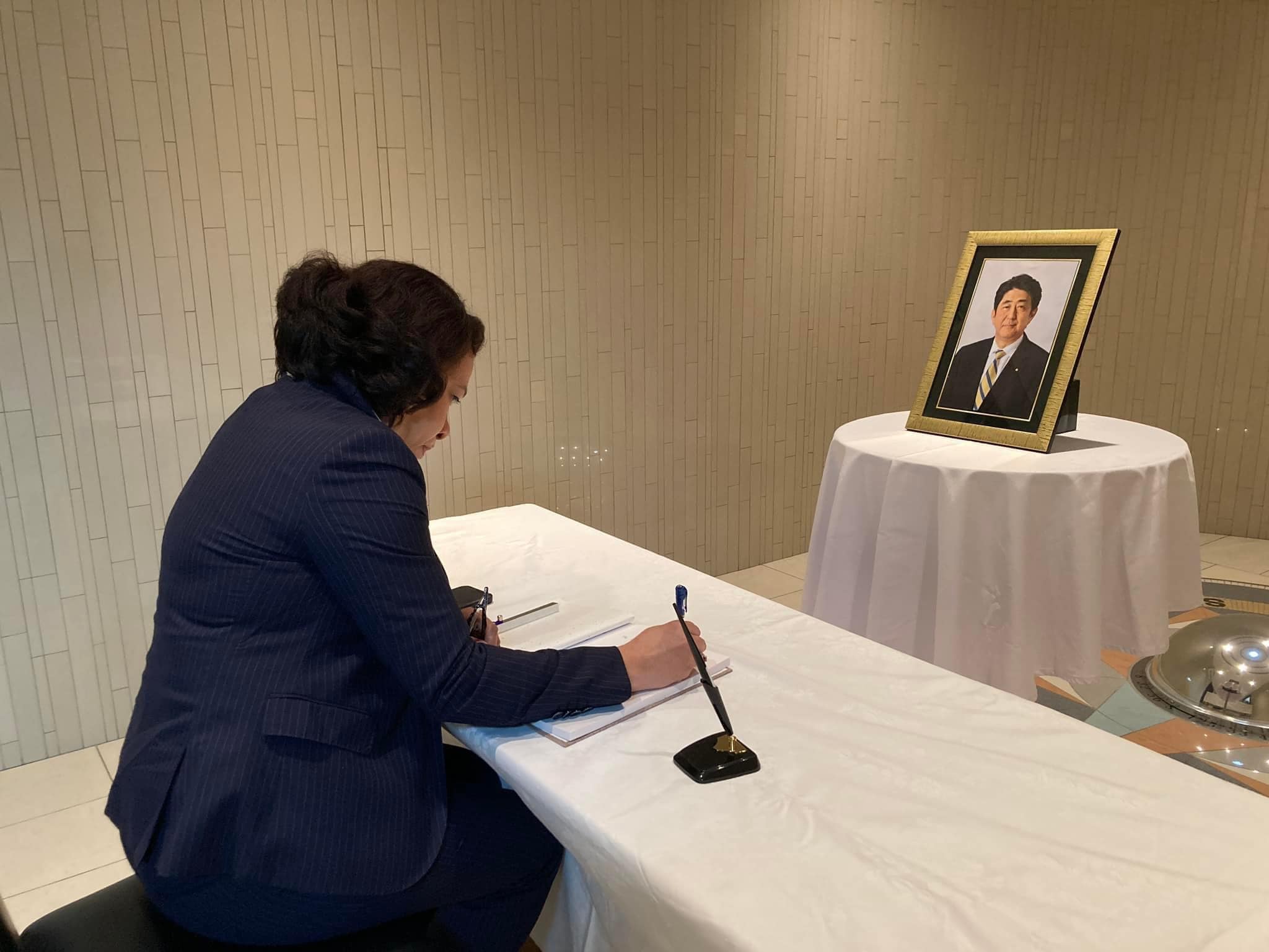 Timor-Leste’s Foreign Minister signed a condolence book at Japan Embassy for the late Shinzo Abe