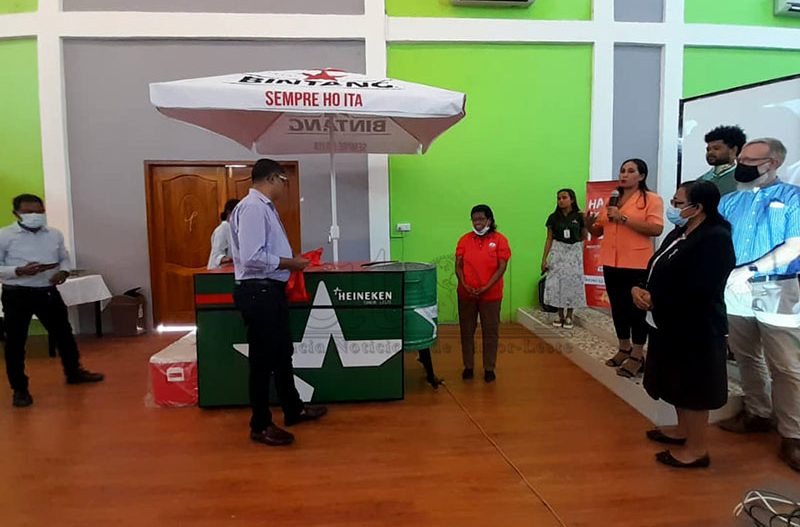 Heineken and USAID offer business utensils and training to 10 female street vendors