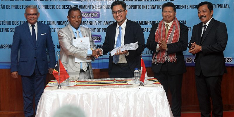 Govt and contractors sign contract agreement on implementation of Dili International Airport expansion project