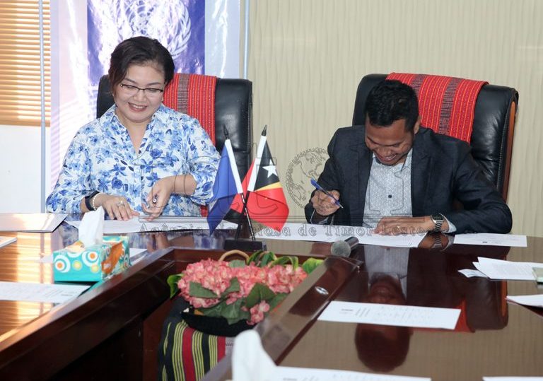 UNDP and SoSYS sign an agreement to increase the capacity of young Timorese