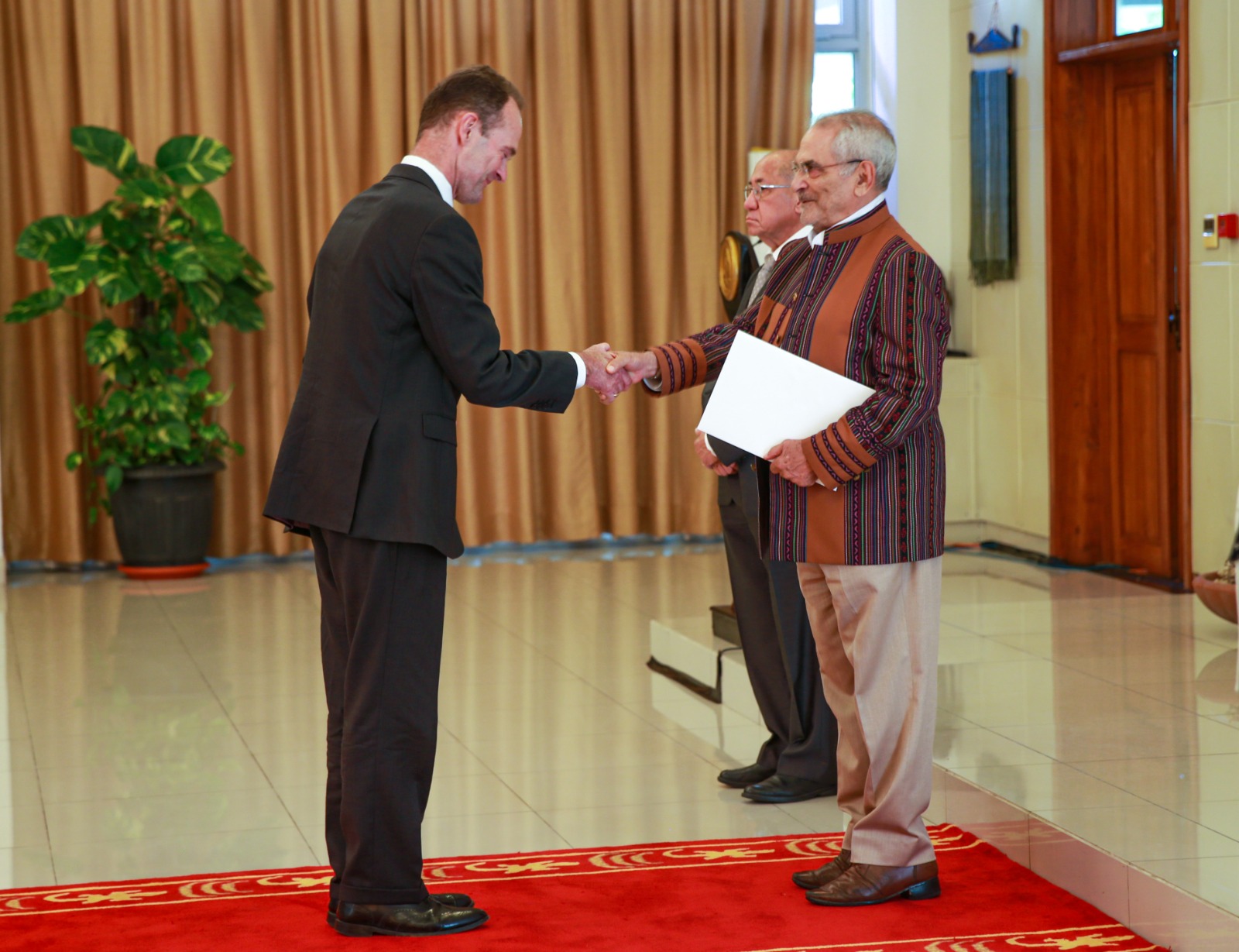 British Ambassador presents credentials to President Horta