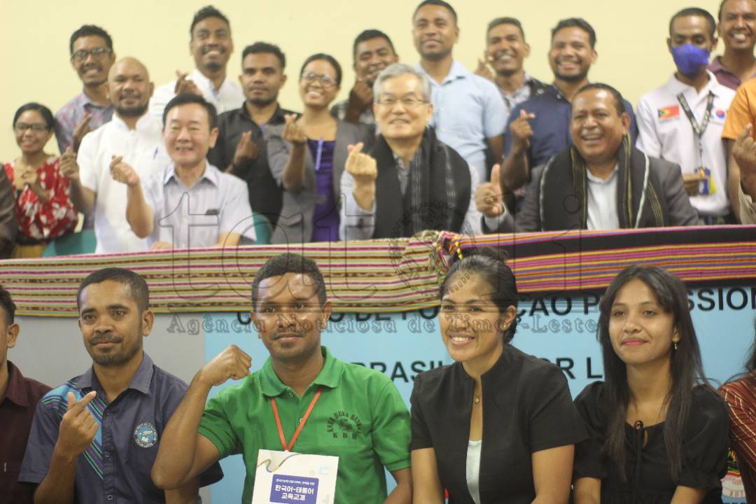 South Korean Embassy distributes 2000 Korean textbooks to 26 Training Center