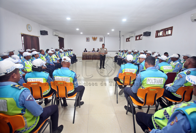 Indonesian Police introduce effective public speaking to PNTL Traffic Officers