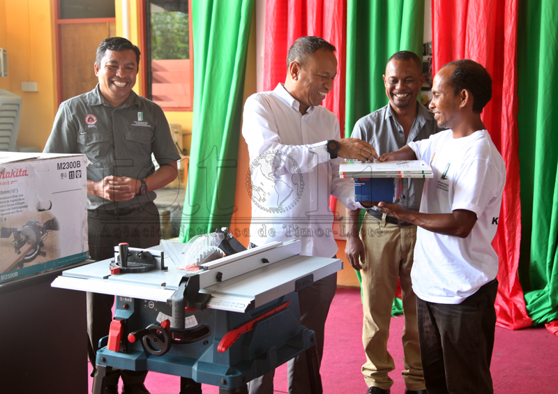 Savio Graceful Furniture Baucau wins US$14,000 in 2023 Carpentry Competition