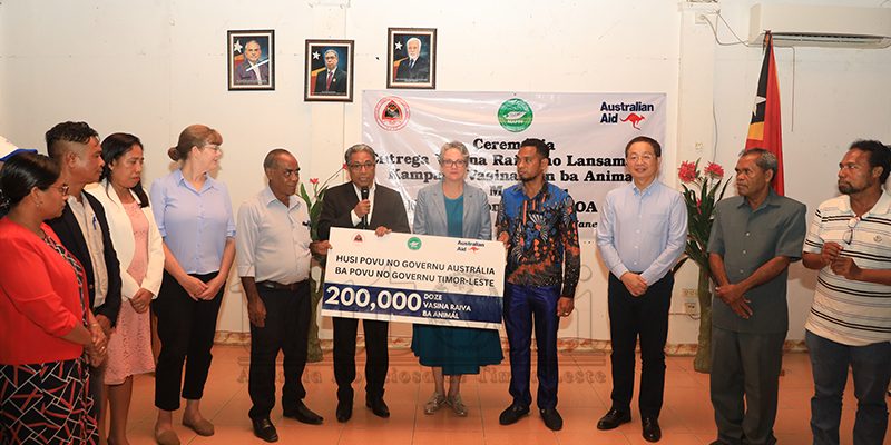 Australia hands over 200,000 doses of animal rabies vaccines to Timor-Leste