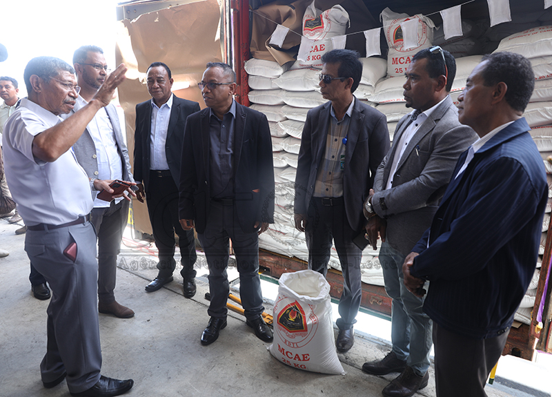Two thousand tons of imported rice arrive in Dili for emergency response