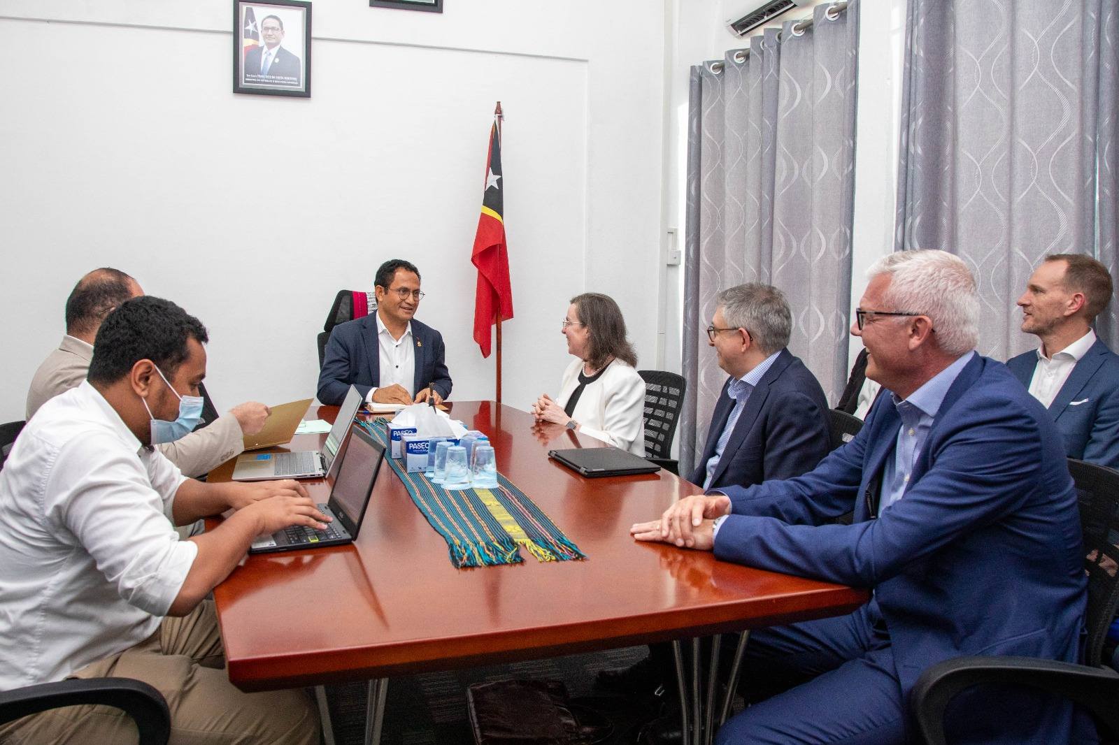Timor-Leste and Woodside Hold Talks on LNG Development