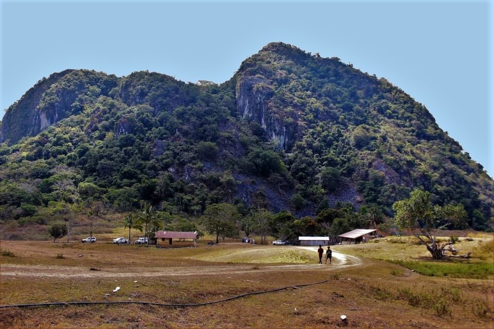 IGTL and UNESCO discuss candidacy of Mount Lesululi as a UNESCO Global Geopark