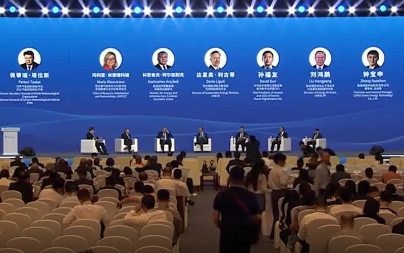 China pushes for worldwide transition to clean energy