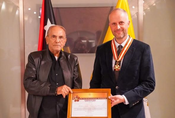 Swiss surgeon Andréas Kreis receives Collar of the Order of Timor-Leste