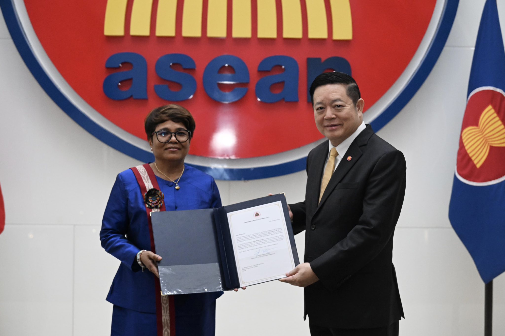 Timor-Leste’s new permanent representative to ASEAN presents credentials to Secretary-General Kao Kim Hourn
