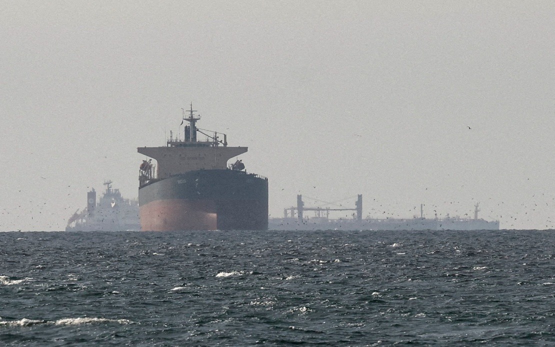 Oil prices plunge after Iran announces Strait of Hormuz completely open to commercial shipping