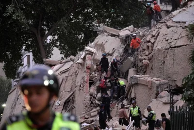 At least 32 dead, more than 700 injured after powerful earthquakes strike Caracas