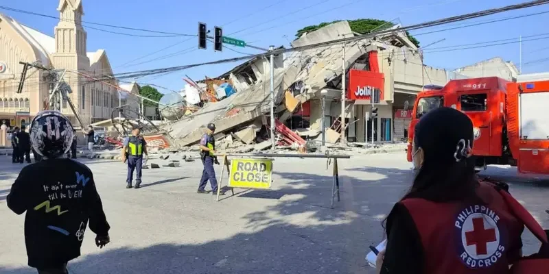 Powerful 7.8-magnitude earthquake strikes southern Philippines