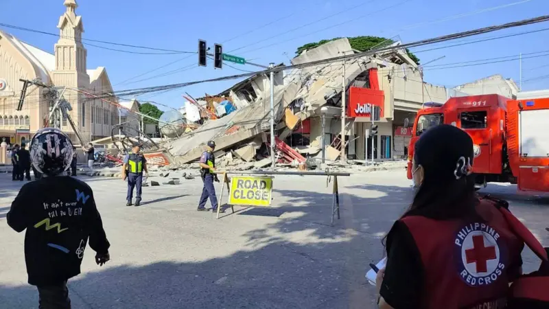 Powerful 7.8-magnitude earthquake strikes southern Philippines