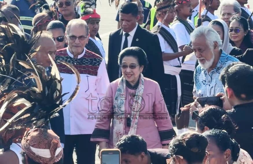 Former Indonesian President Megawati Soekarnoputri arrives in Dili for 3-day visit