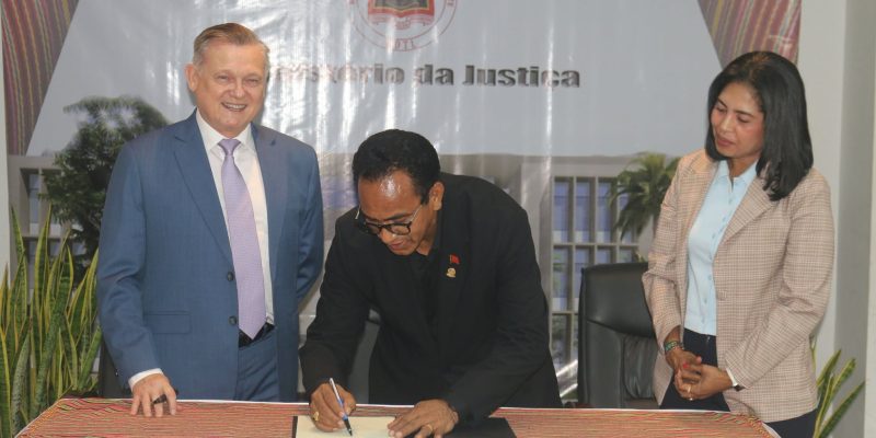 Govt signs 30-year surface rights agreement with MRP to advance Manatuto renewable energy project